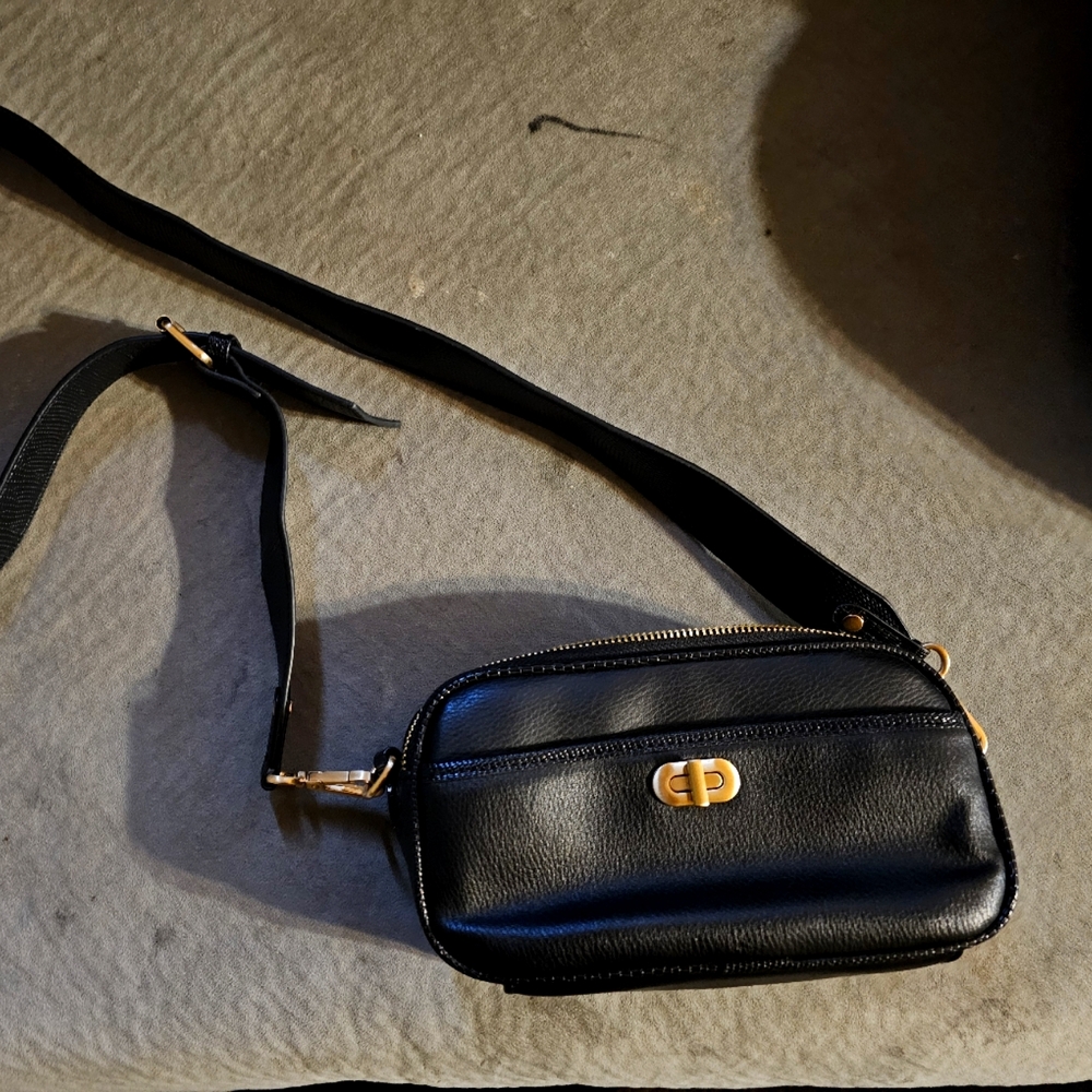Black Crossbody bag
